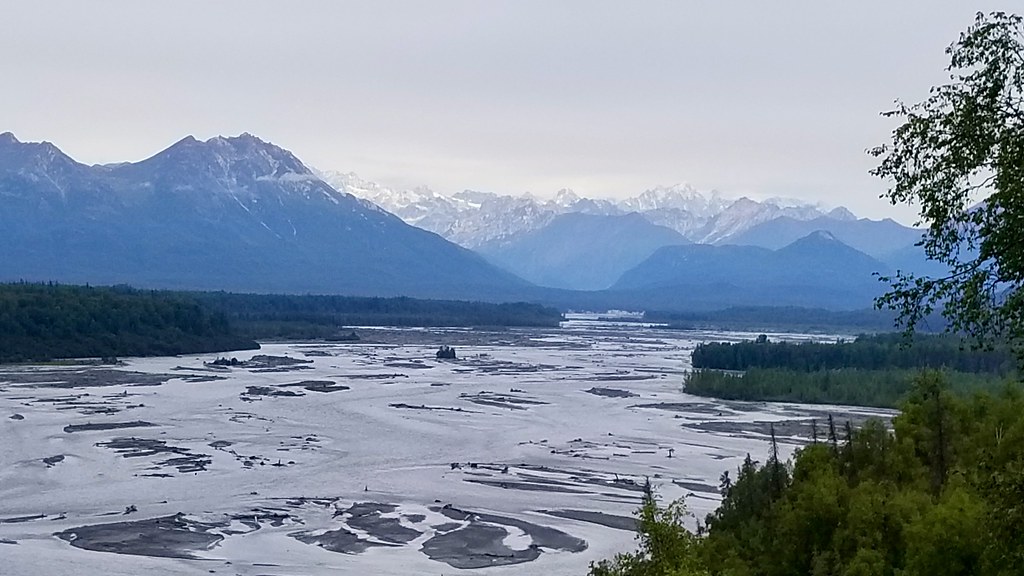Parks Hwy, Trapper Creek, AK Cindy Zheng Flickr