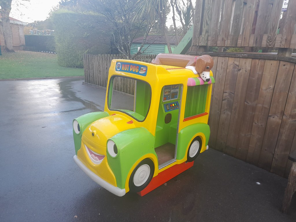 Paultons Park R.G Mitchell Hank's Hot Dog Van Kiddie Ride Flickr