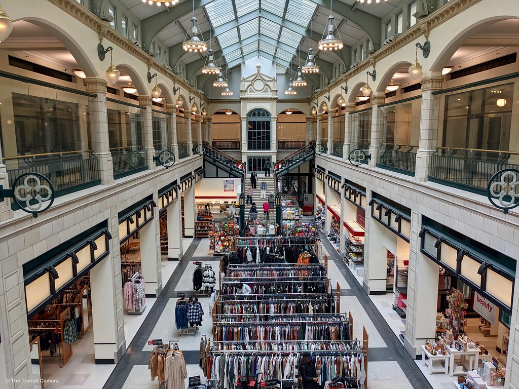 Grand Avenue Mall The remains of the Grand Avenue shopping… Flickr