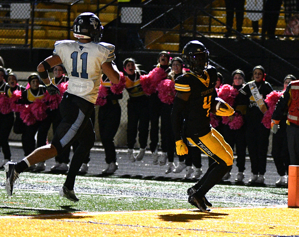 _DSC9461_1.jpg Tiger Football Photos Flickr