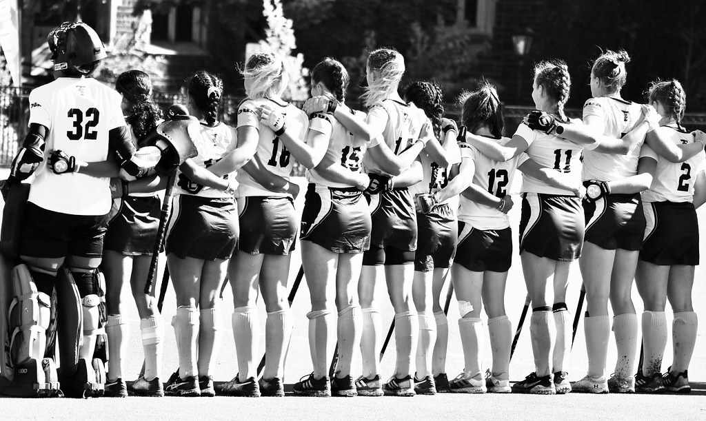 UNIVERSITY OF TORONTO VARSITY WOMEN'S FIELD HOCKEY CLUB vs… Flickr
