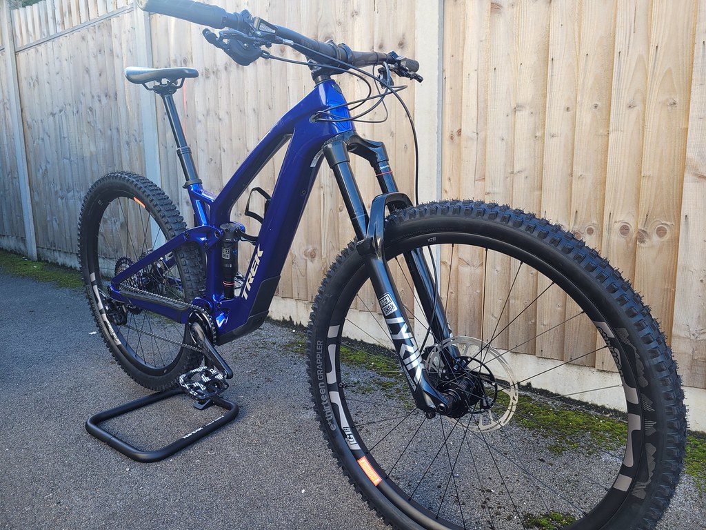 New (e)bike day Trek fuel exe 9.5 Singletrack World Magazine