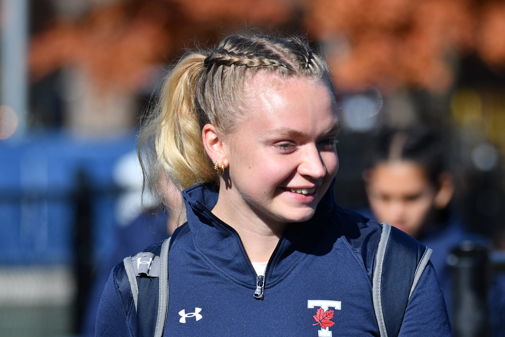 UNIVERSITY OF TORONTO VARSITY WOMEN'S FIELD HOCKEY CLUB vs… Flickr
