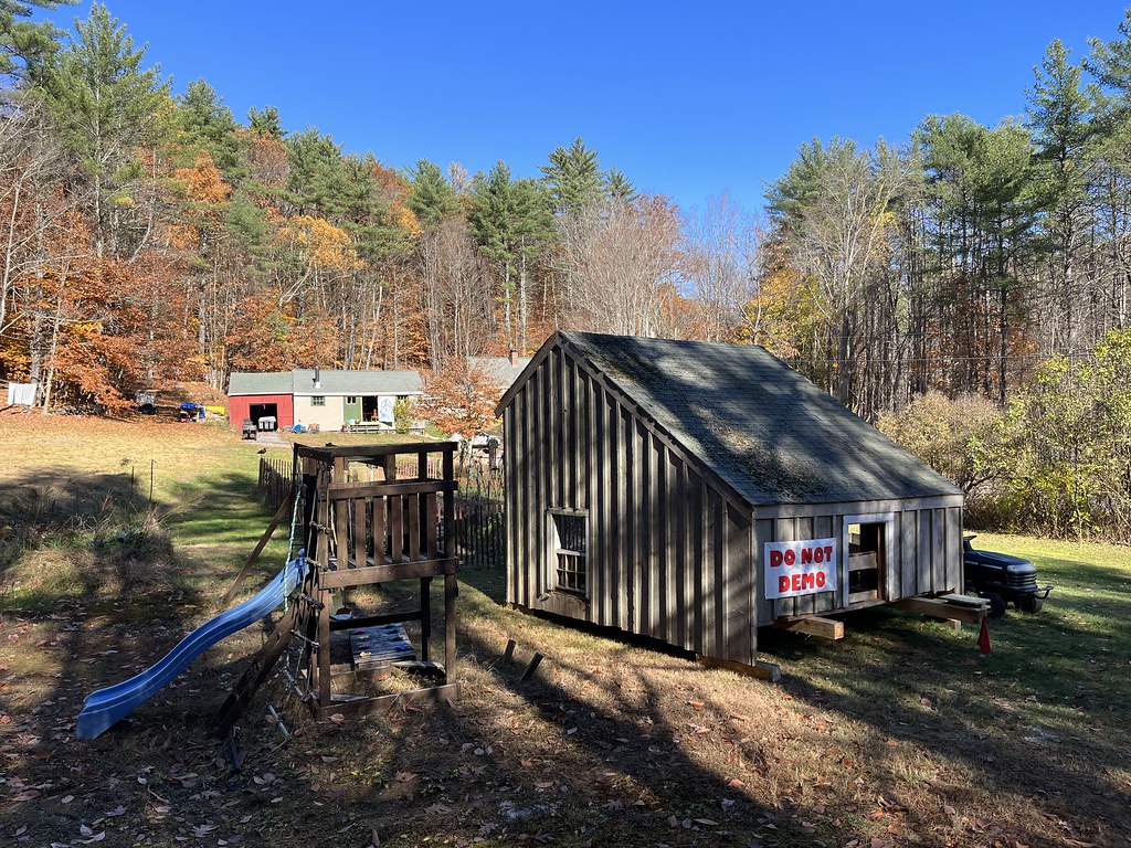 West Newbury House Moves to Maine 10/29/22 44 years 10 mon… Flickr