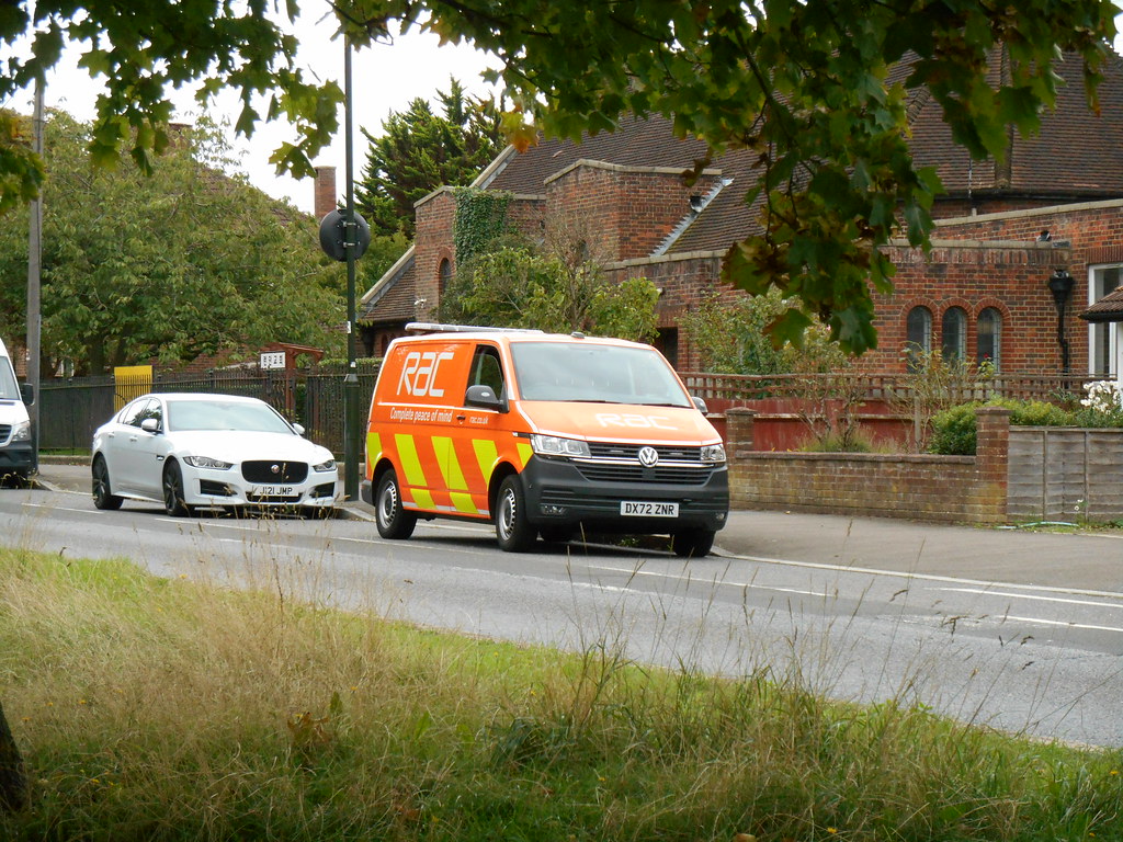 RAC VW T6.1 Transporter DX72 ZNR on Green Lane, Morden, Su… Flickr