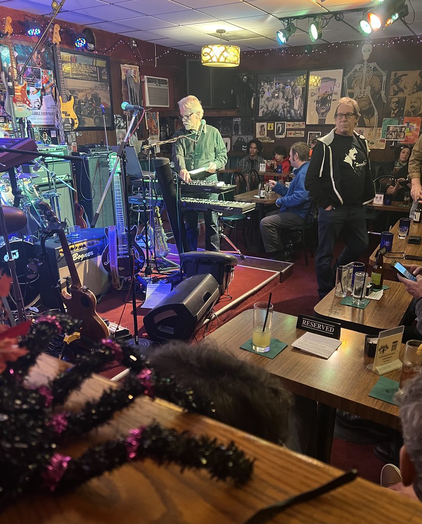 Now THIS is an intimate venue lol the Baked Potato Jazz … Flickr