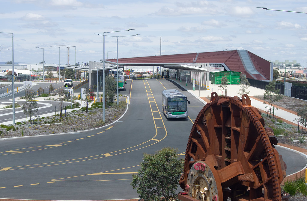 TP Volvo 2572 High station 8888transportpix Flickr