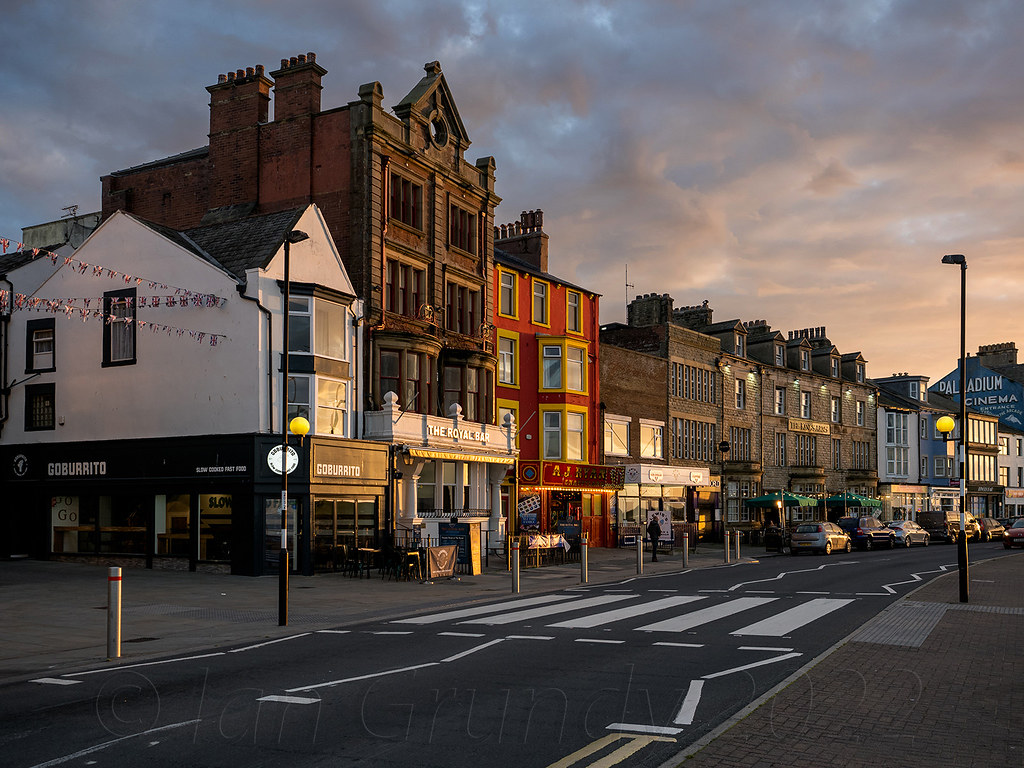 Morecambe Seafront 3340 Morecambe, Seafront. Undergoing ex… Flickr