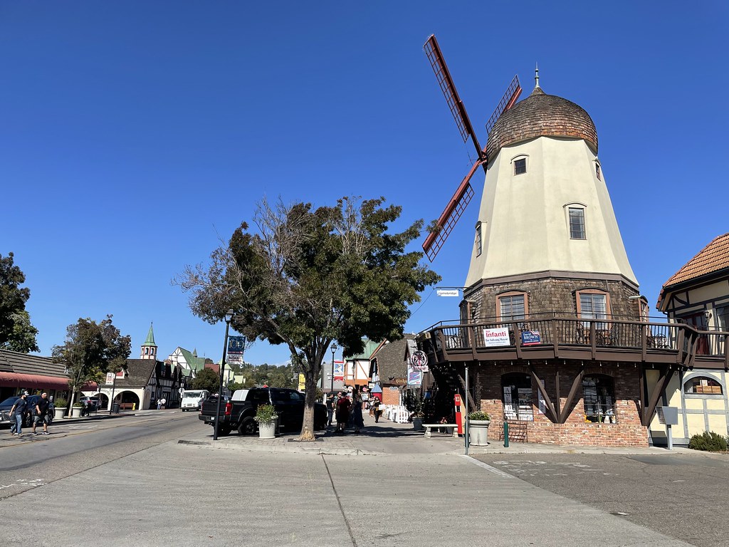 Solvang Windmill, Solvang, CA Todd Jacobson Flickr