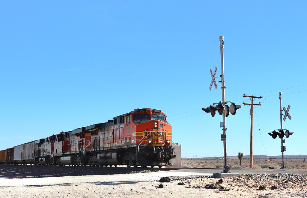Boron CA Railroad crossing near Boron California, a nice l… Flickr