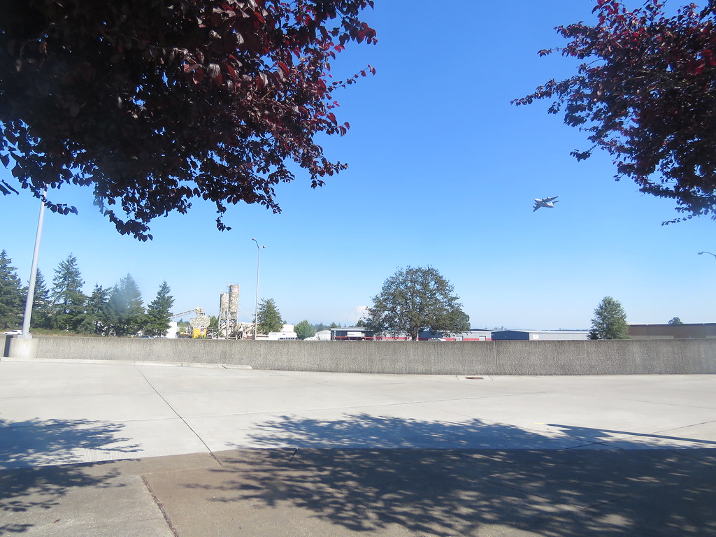 IMG_1142 SR 512 ParkandRide Andy Nystrom Flickr