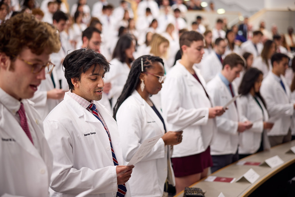 Firstyear medical students receive white coats Washington University