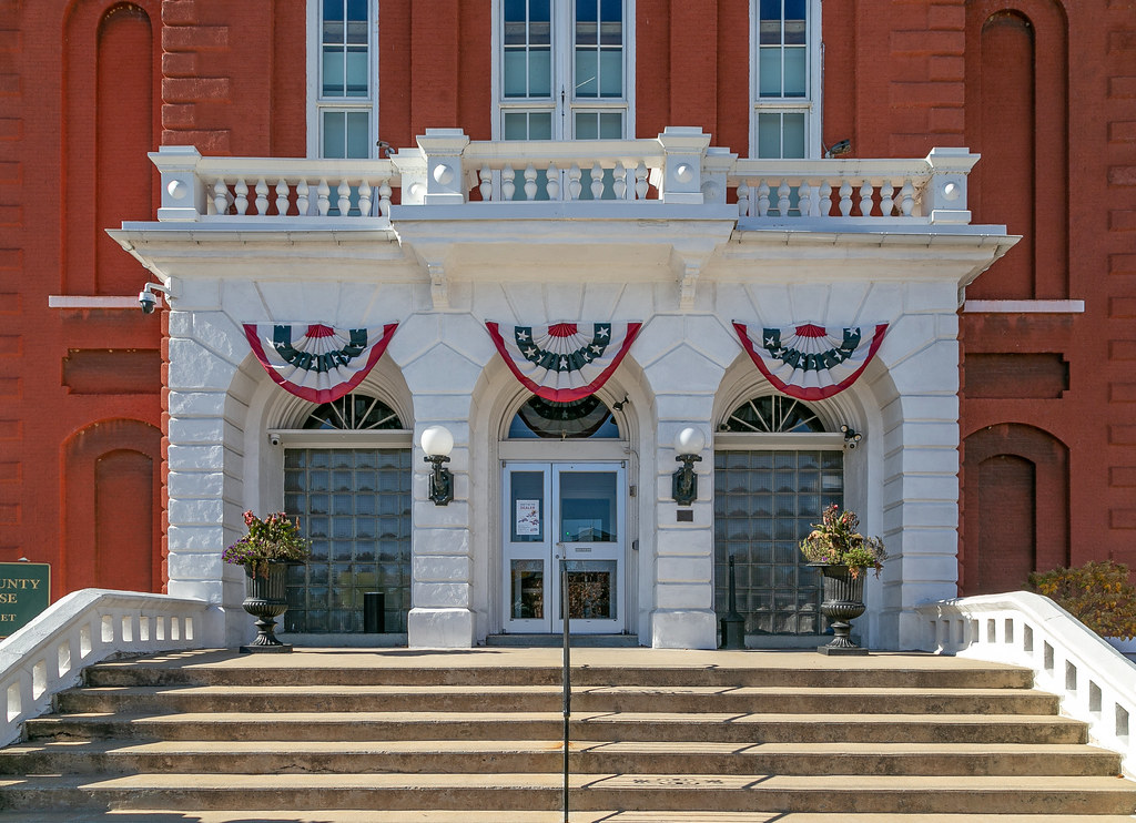 Entrance, Montour County Courthouse — Danville, Pennsylvan… Flickr