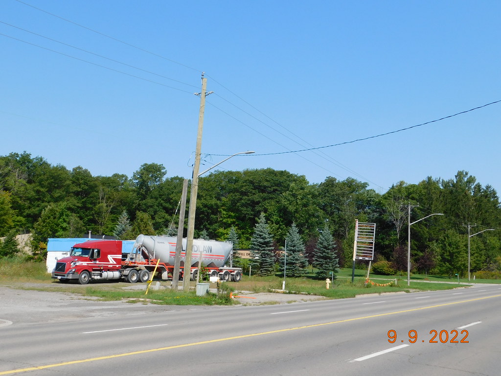 Hydro One Thorold, ON Mitchel Hernder Flickr