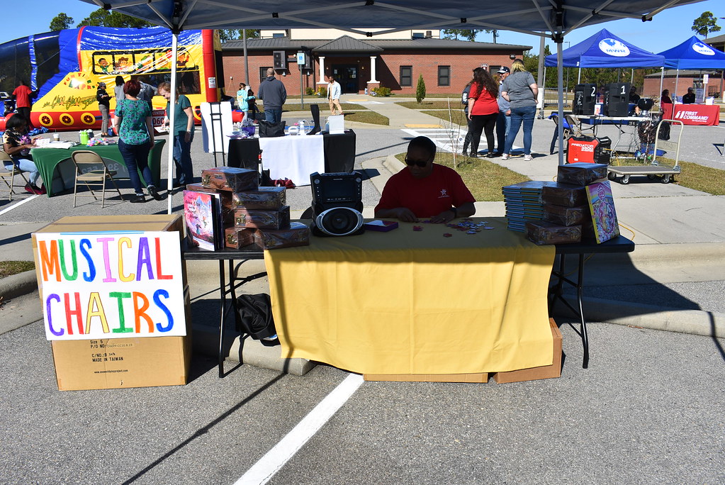 DSC_0013 Block Party Linden Oaks Fort Bragg Family & MWR Flickr
