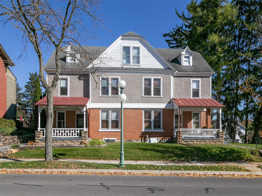 Duplex — Lewisburg, Pennsylvania Christopher Riley Flickr