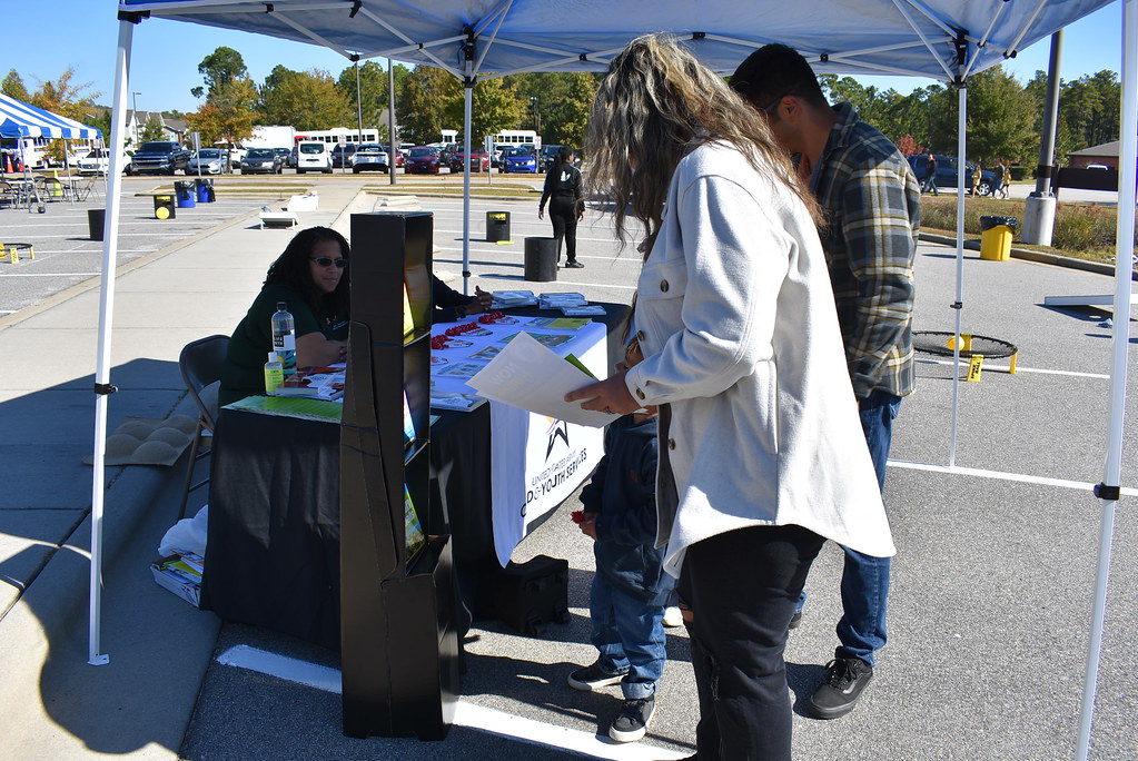 DSC_0023 Block Party Linden Oaks Fort Bragg Family & MWR Flickr