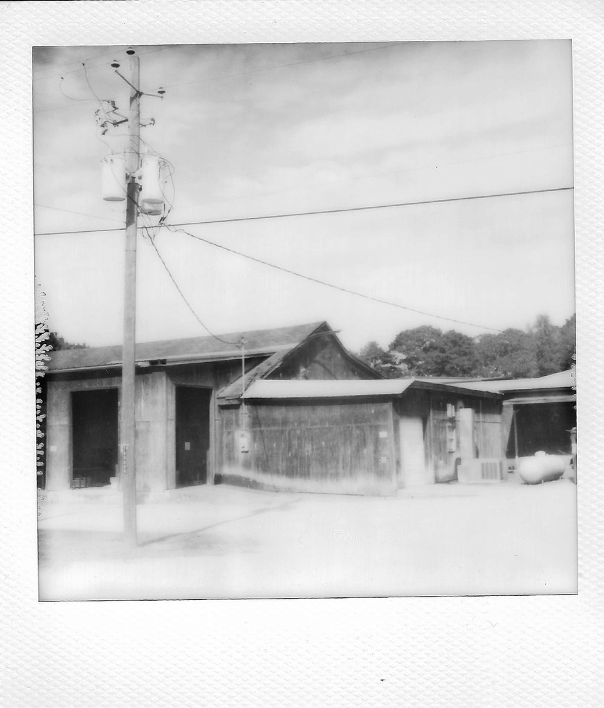 Orchard Hill Shop Orchard Hill, Polaroid SX70 Alp… Flickr