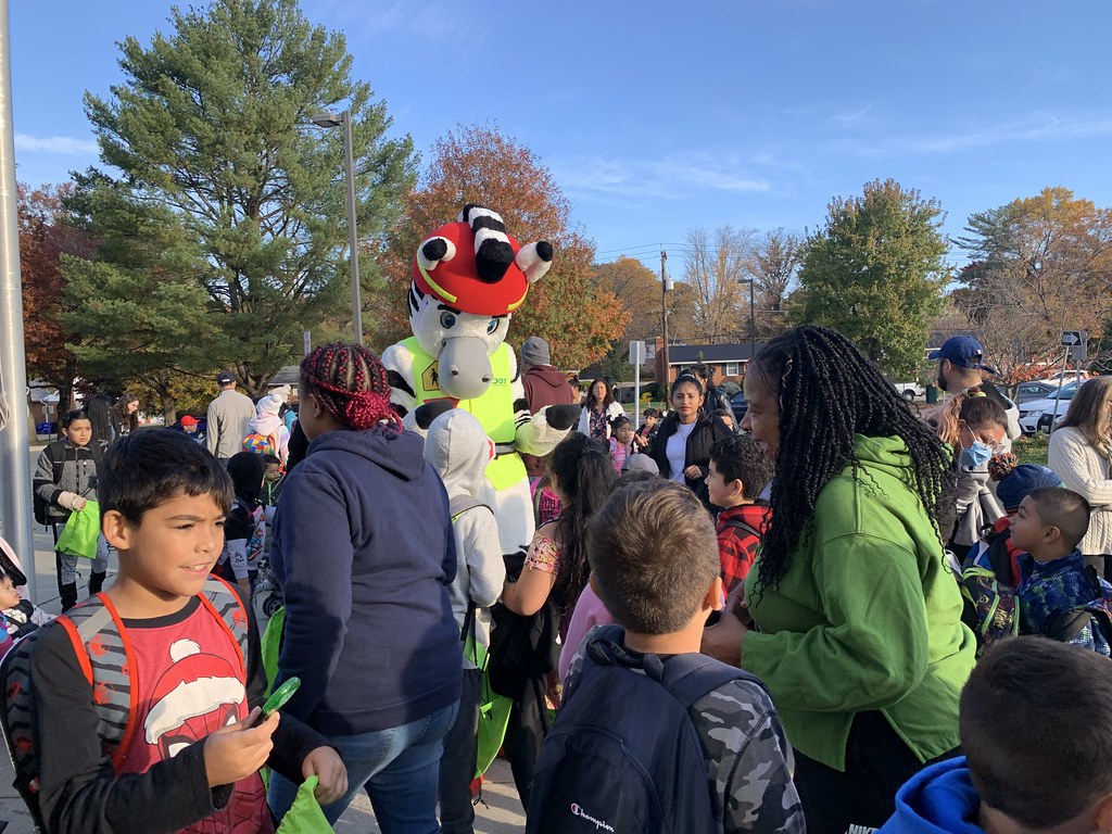 Walking Wednesday Arcola Elementary School MCDOT hosted W… Flickr