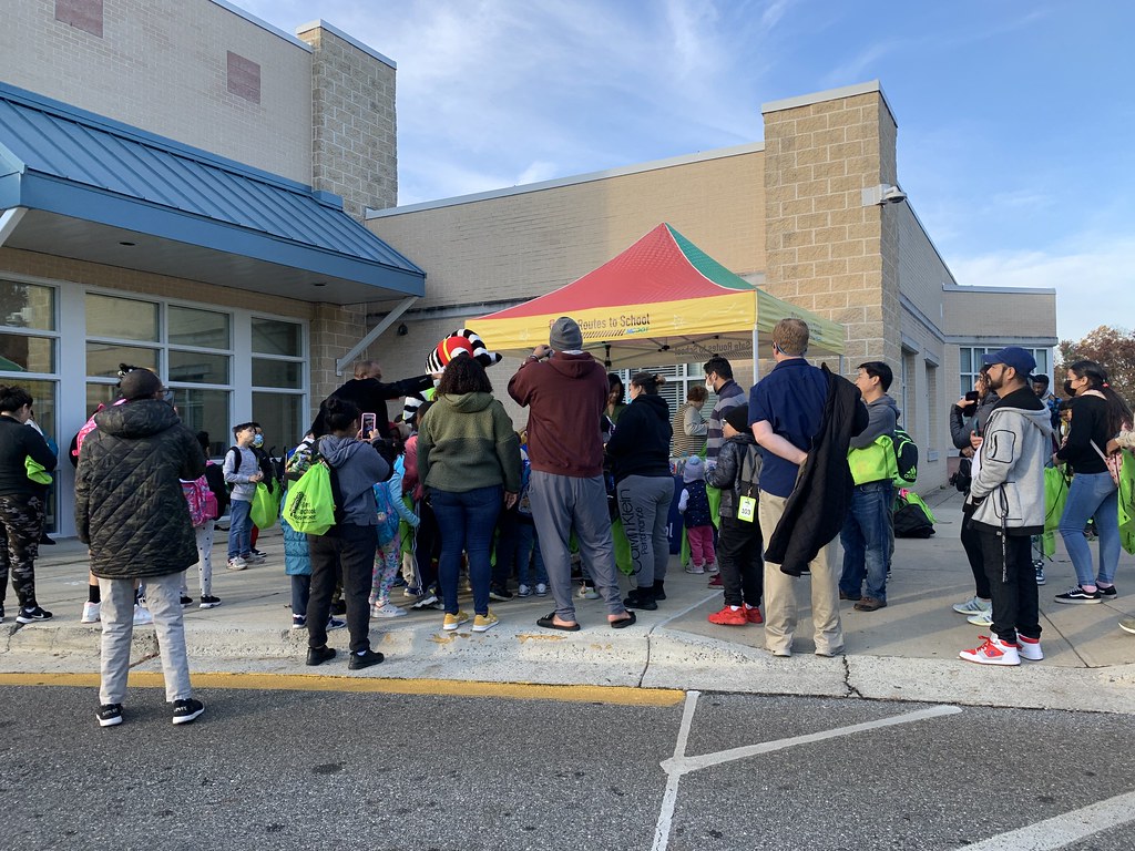 Walking Wednesday Arcola Elementary School MCDOT hosted W… Flickr