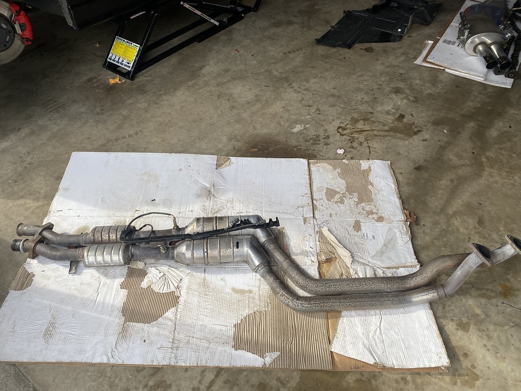 E36 OEM M3 Exhaust Mid Pipe/Section 2/Catalytic Convertors