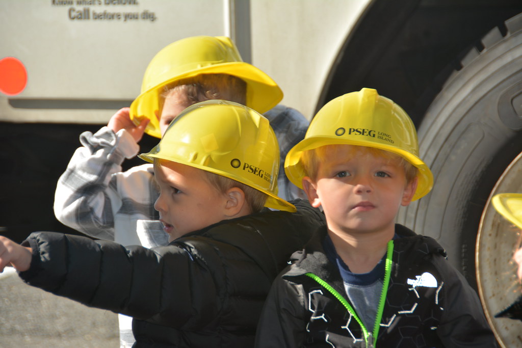 101922HEWLETTTouchATruck67 PSEG Long Island Flickr