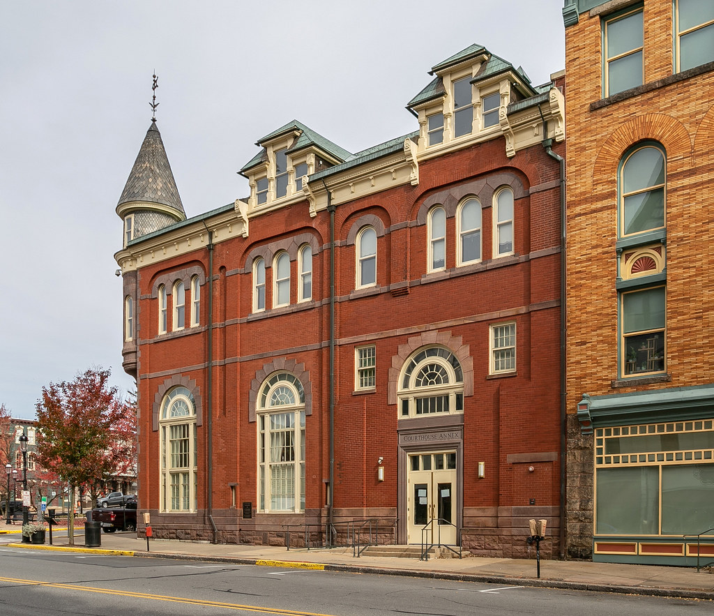 Reynolds Bank — Bellefonte, Pennsylvania Christopher Riley Flickr