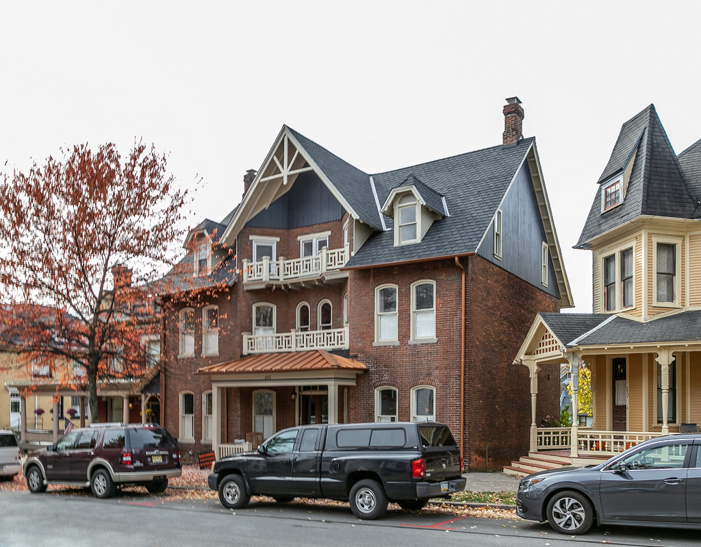 Duplex — Bellefonte, Pennsylvania Christopher Riley Flickr