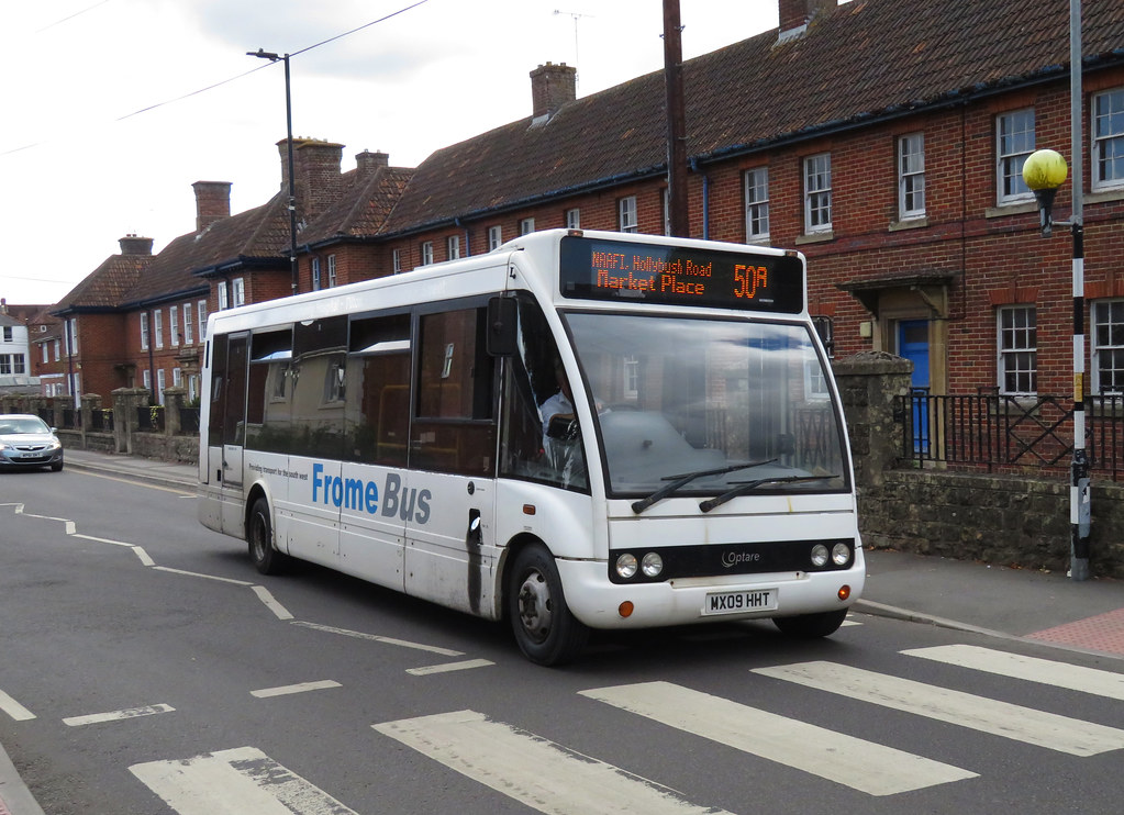 MX09HHT FROME BUS WARMINSTER STATION ROAD SAT 20TH A… Flickr