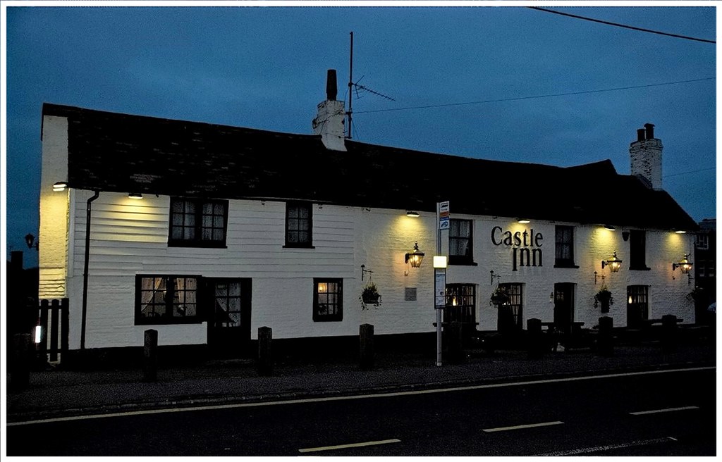 The Castle Inn, Pevensey. anthony allan Flickr