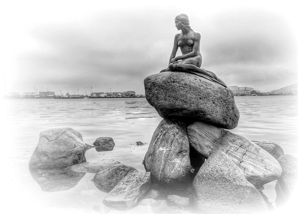 The Mermaid Statue, Copenhagen Paul Thompson Flickr