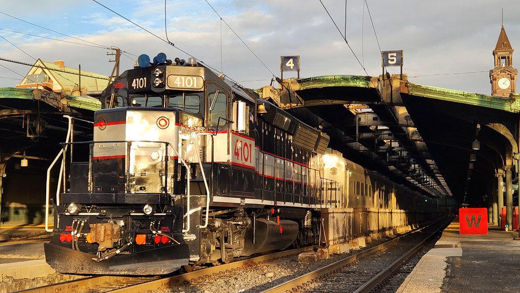 NJT 4101, Hoboken, NJ NJDOT tribute unit photographed at H… Flickr