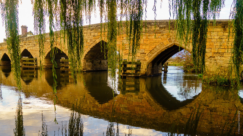 Newbridge The Thames, Oxfordshire Howard Stanbury Flickr