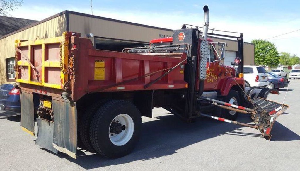 Village of Yorkville, NY 1995 International 2574 4x2 dump… Flickr