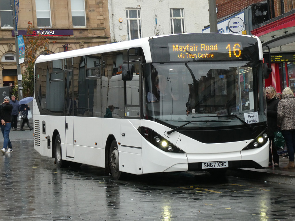 Hodgsons 103 (SN67 XBC) E200MMC SN67XBC is seen on Tubwell… Flickr