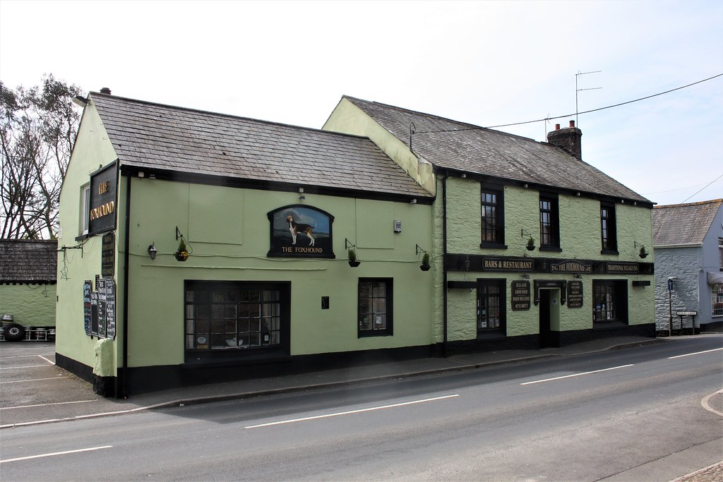 BRIXTON FOXHOUND INN Foxhound Inn, Brixton, Devon, England… Flickr