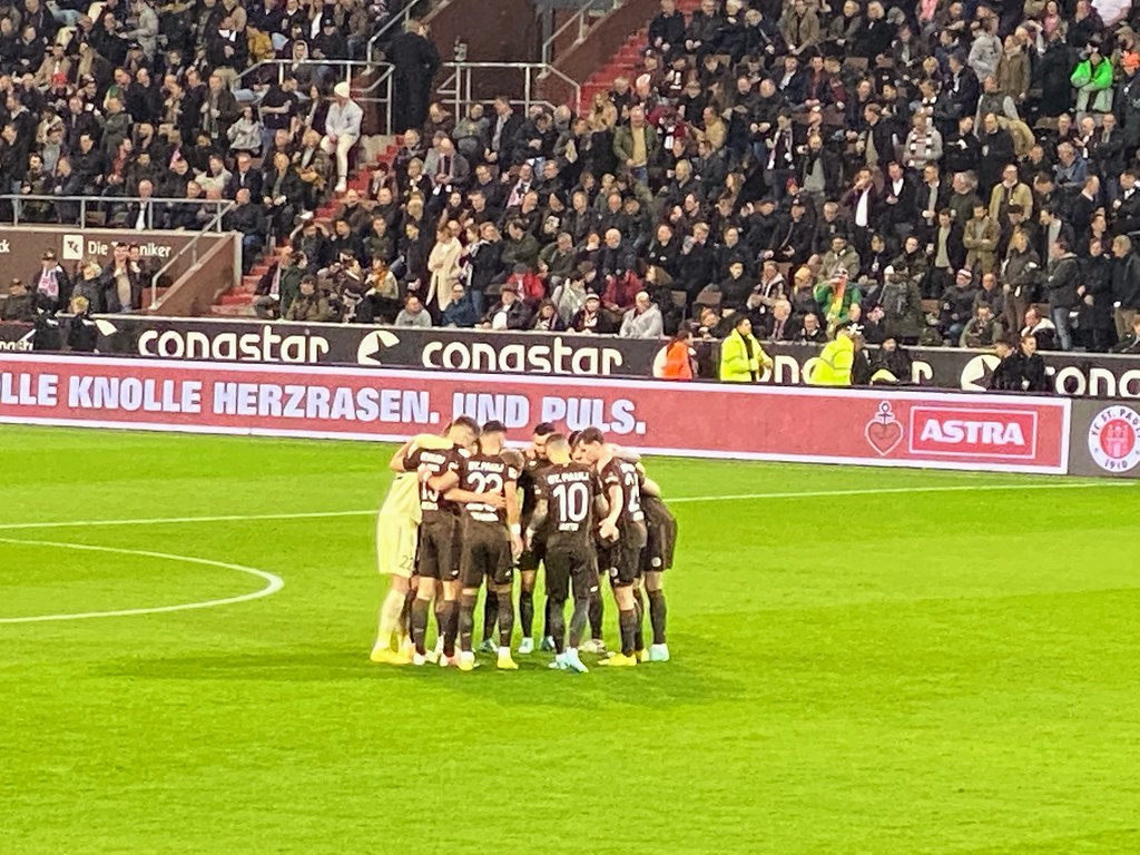 FC St. Pauli vs. Holstein Kiel 2.Bundesliga Saison 2022/ 2… Flickr
