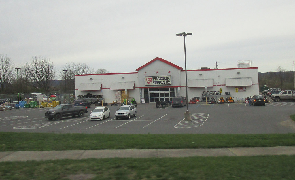Tractor Supply Elizabethville, PA. April 2022. … Flickr