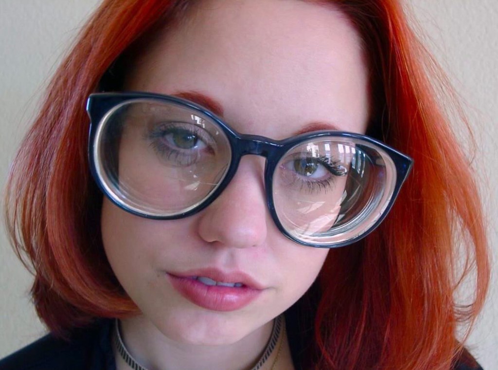 Sexy women in - glasses | Veronica Lopez | Flickr