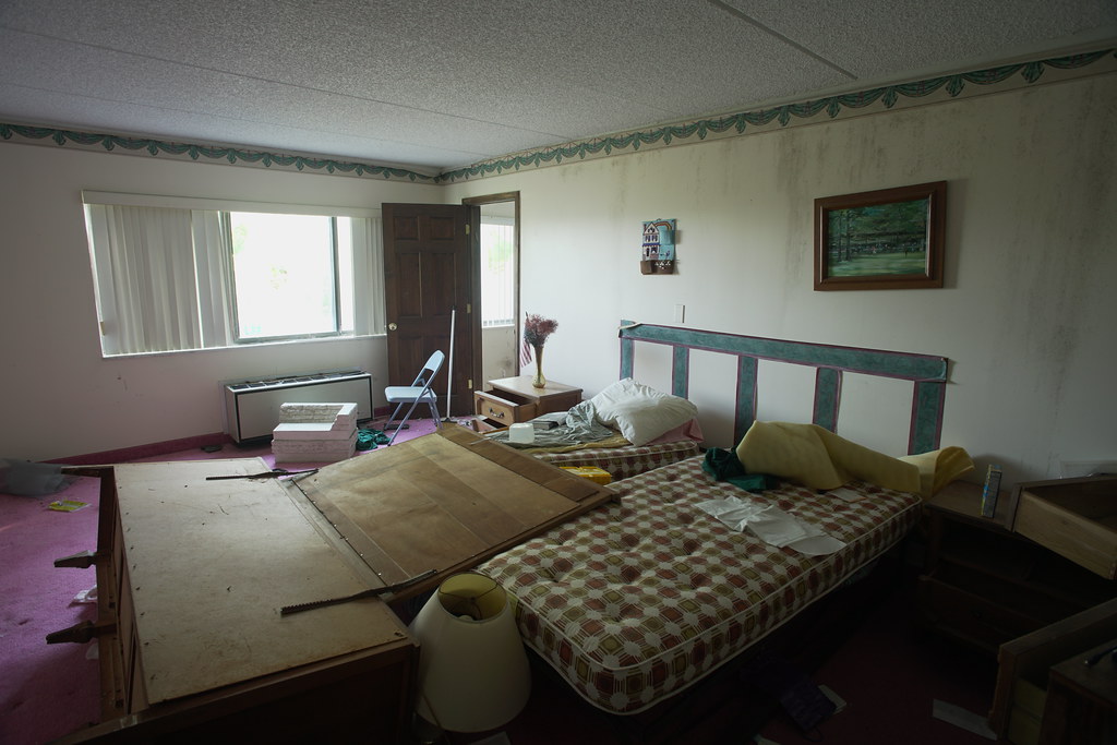 DSC02107 Brown's Hotel, Loch Sheldrake NY. Building by ste… Flickr