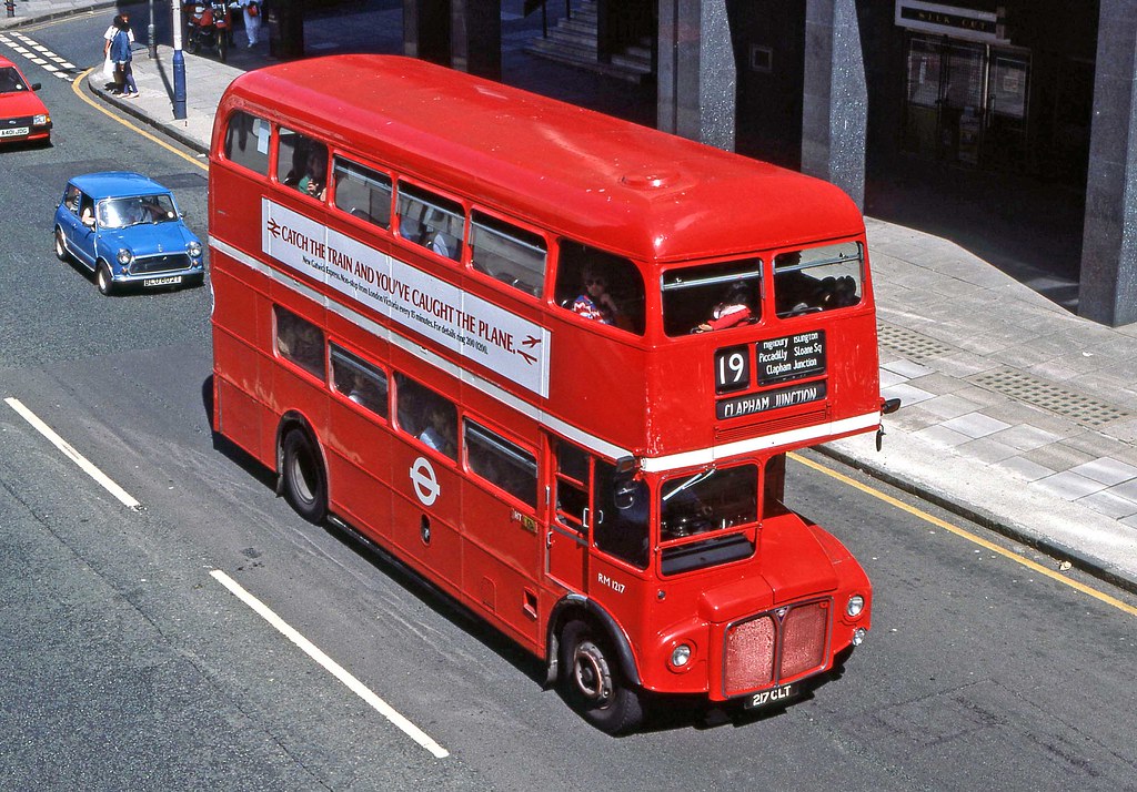 London Transport RM1217 (217CLT) from Highgate Garage in … Flickr