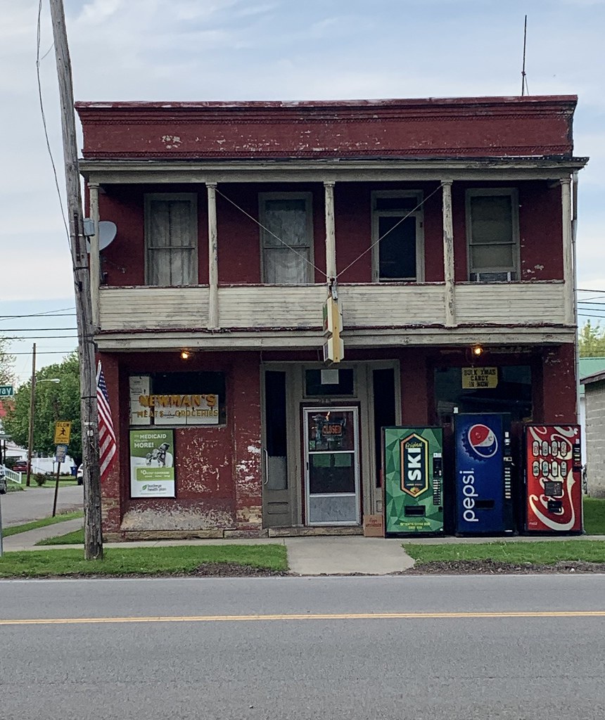 Newman’s Grocery Newman’s Grocery in Wellston, Ohio is a f… Flickr