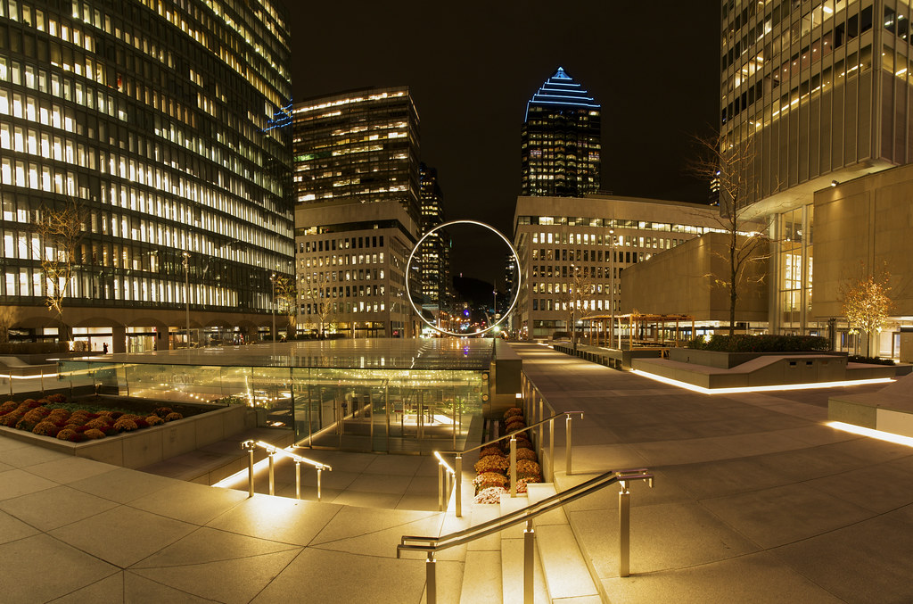 K3__2855 Montréal Place VilleMarie Le Cercle Serge C Flickr