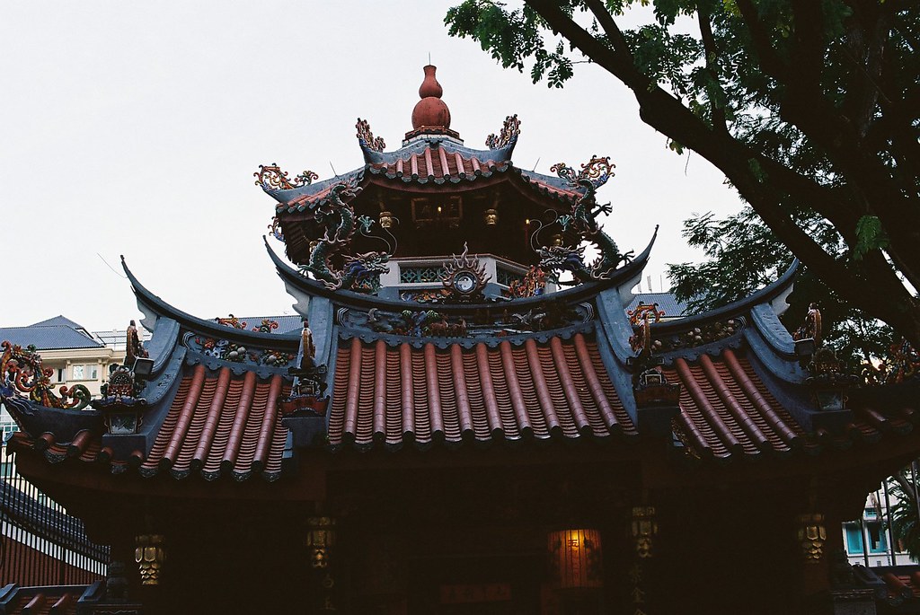 temple at telok ayer i parked right opposite Anton Chua Flickr