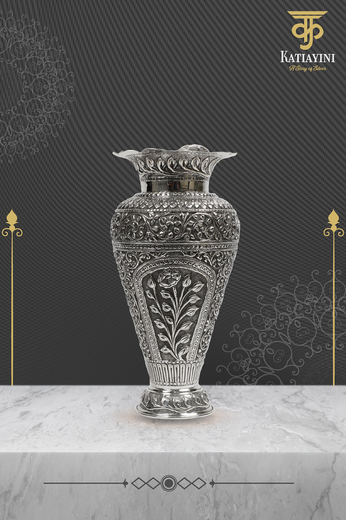 Buy a Pure Flower Vase Online Buy a Pure Flower Vase Onlin… Flickr