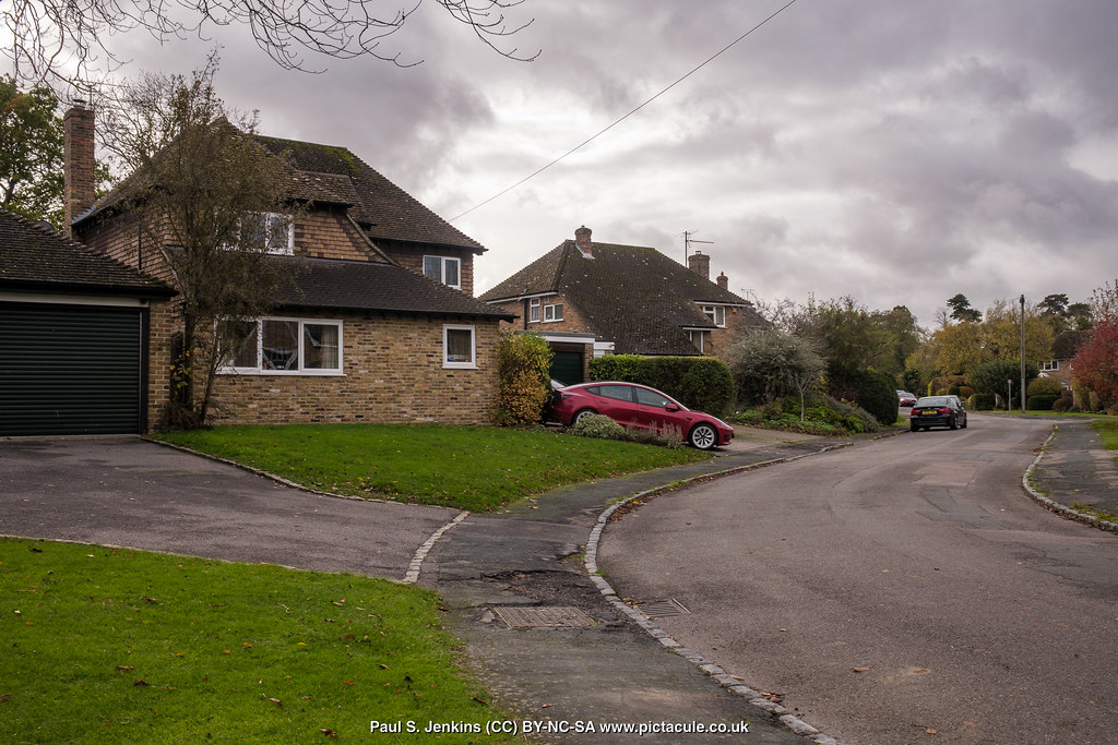 DSCF2818 17 Meadoway, Bugle Horn Estate Hartwell, Aylesbur… Flickr