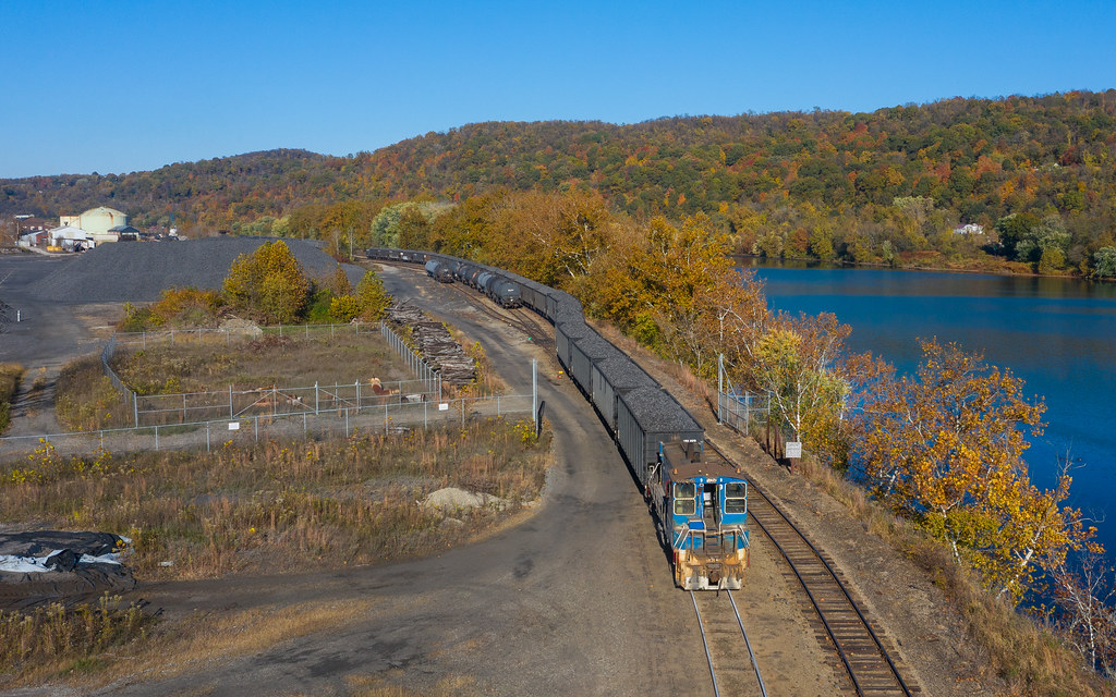 URR 9 SW1500 Job 2 Clairton, PA A solo Union Railroad … Flickr