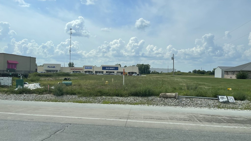 Old Navy now open in Kirksville, Mo Jarods2002 Flickr