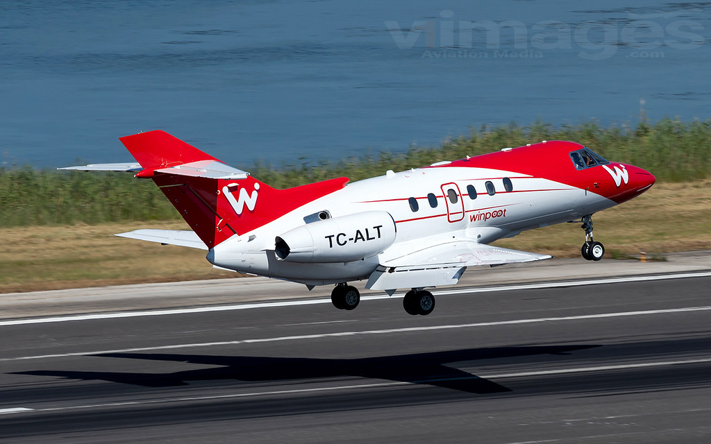 Hawker 800XP TCALT Landing runway 34 Corfu Airport ( LGKR… Paul K
