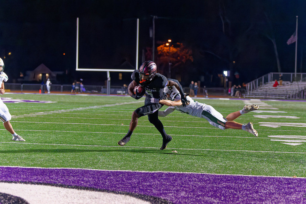 WHM01478_DxO Mustang Football Flickr